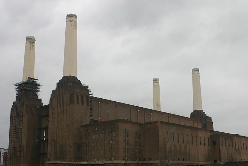 Photograph of Battersea Power Station in 2008